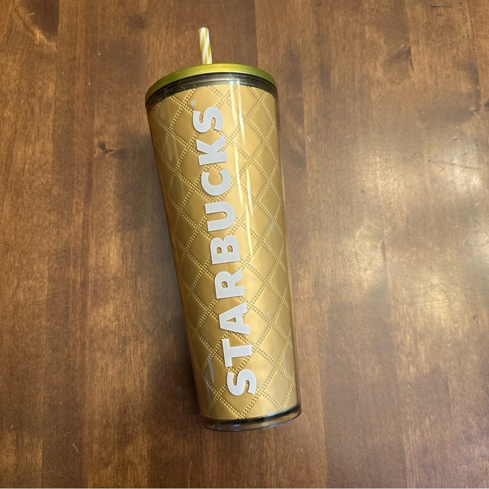 2024 Starbucks Holiday Metallic Gold Quilted 24oz Venti Tumbler Cold Cup